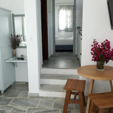 Despina's Mare Aparthotel Naousa (Paros)